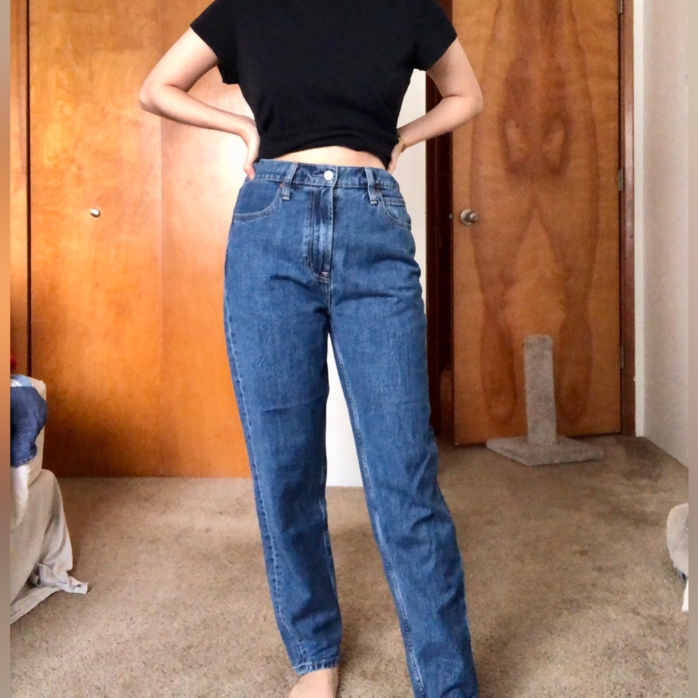 SOLD GAP Mom Jean High Rise